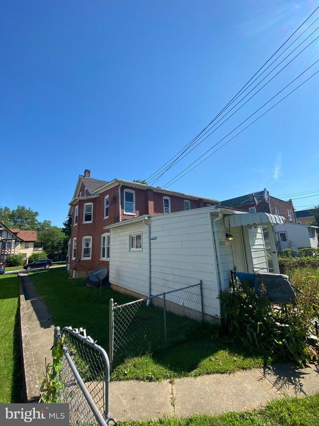 1104 Olive St, Coatesville, PA 19320 - photo 3