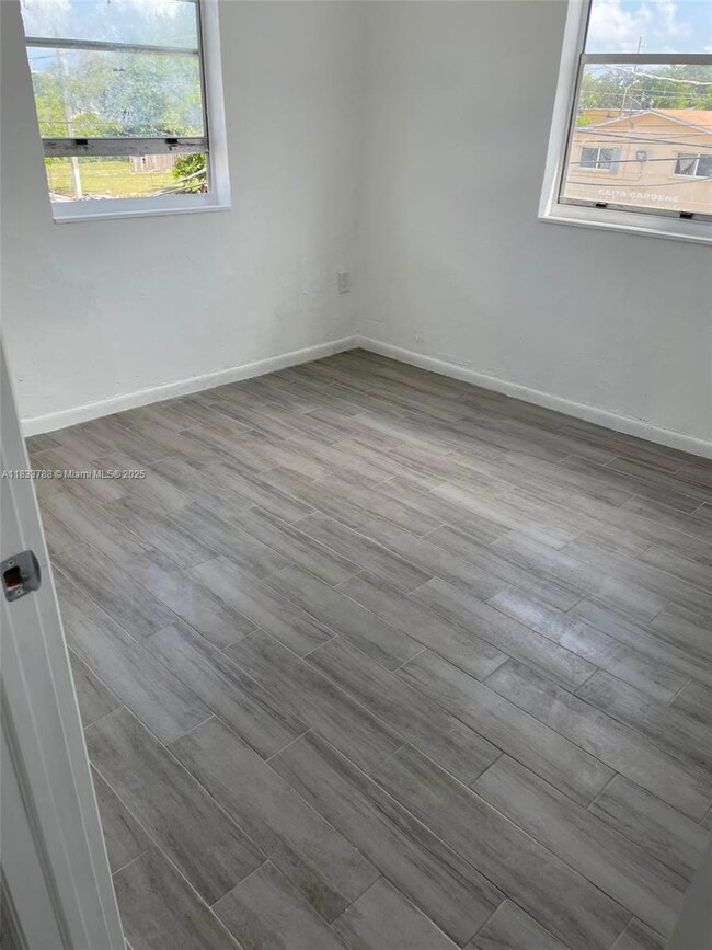 1261 NW 59th St unit 9, Miami, FL 33142 - photo 4