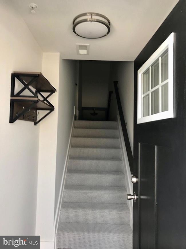 2775 Town View Cir, New Windsor, MD 21776 - photo 2