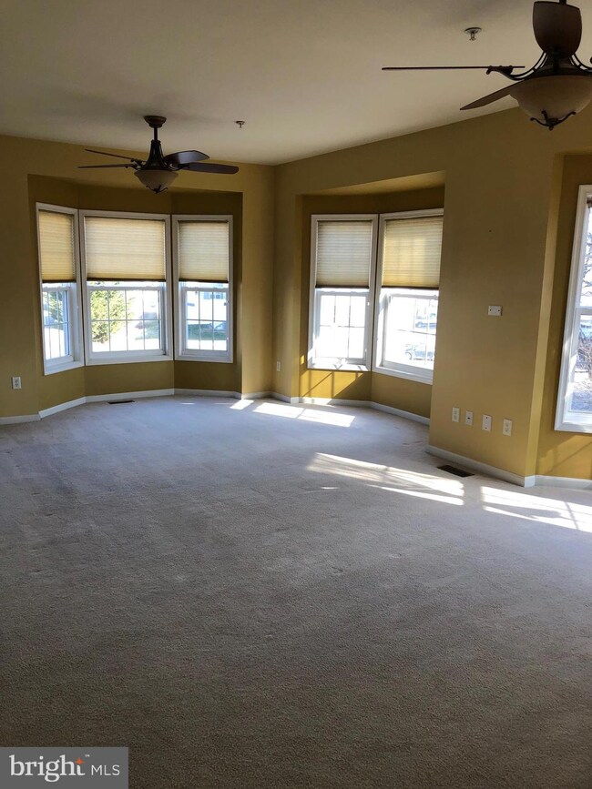 10325 Lantern Ln, Hagerstown, MD 21740 - photo 3