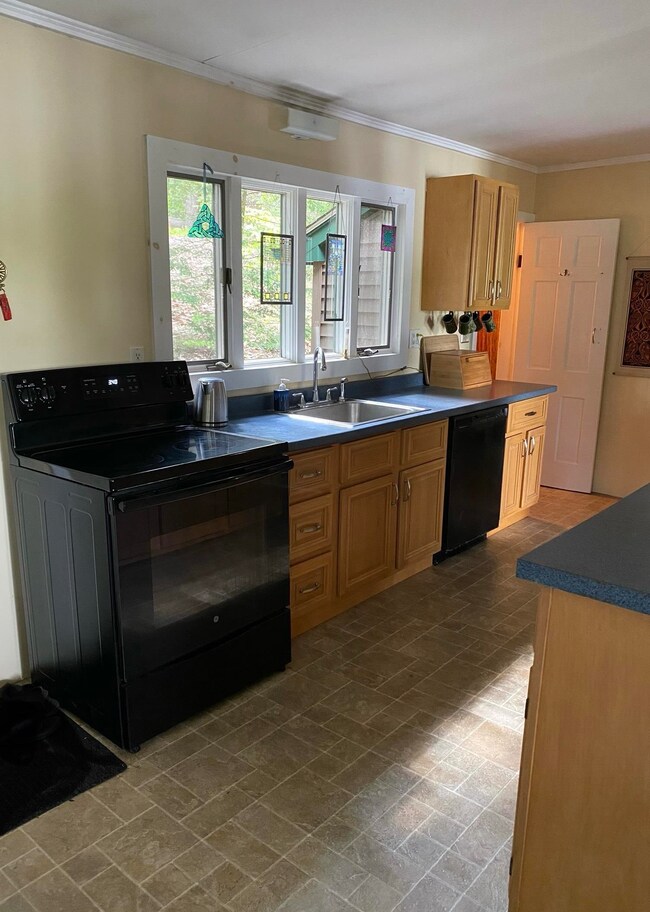 956 Rush Rd, Henniker, NH 03242 - photo 4