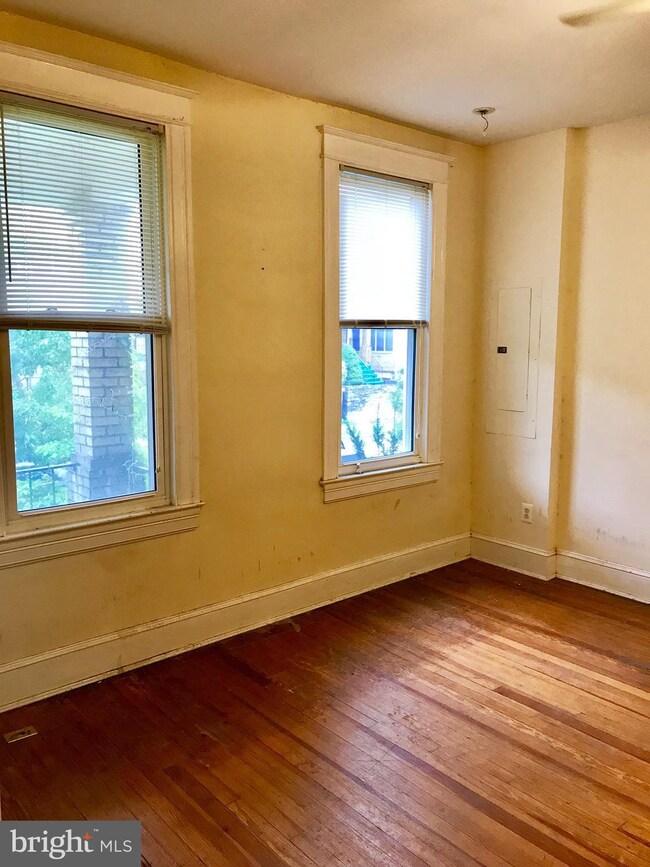 614 Otis Place NW, Washington, DC 20010 - photo 3