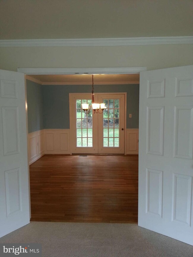 801 W Main St, Purcellville, VA 20132 - photo 3