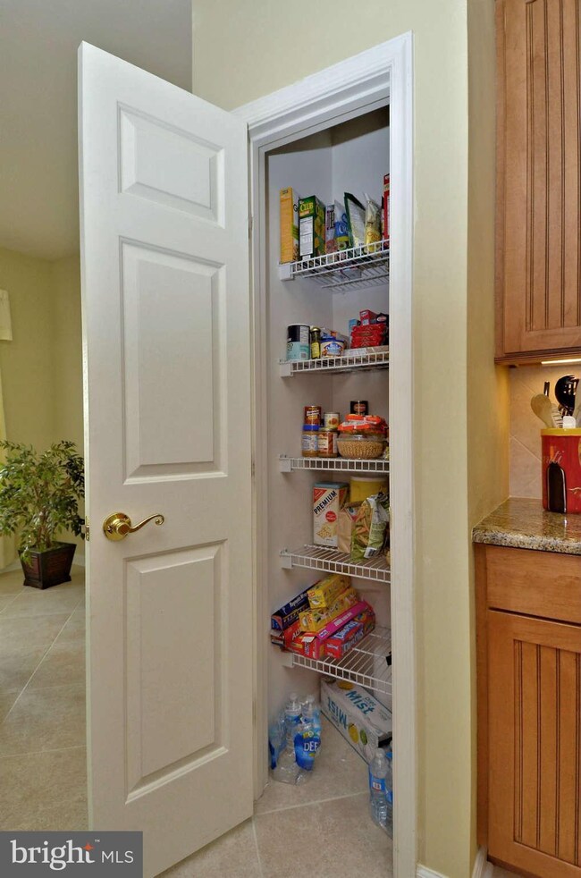 2605 Clarion Ct unit 201, Odenton, MD 21113 - photo 5