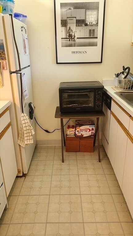 Edgewater Place Condominiums unit 208, Quincy, MA 02171 - photo 5