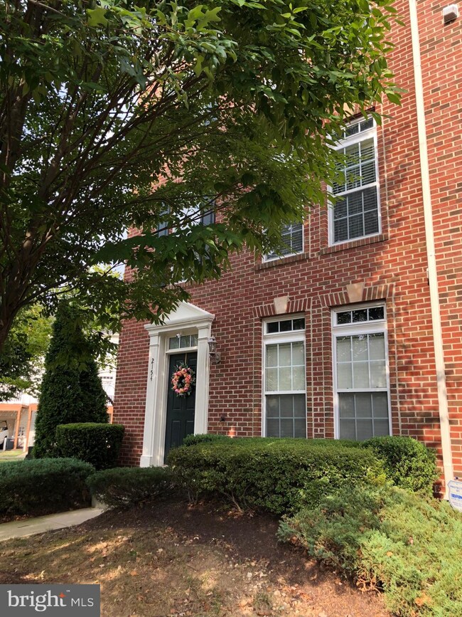 2154 Abbottsbury Way unit 43, Woodbridge, VA 22191 - photo 4