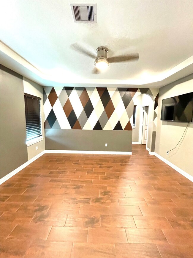 1927 Barnsley Ln, Houston, TX 77088 - photo 3