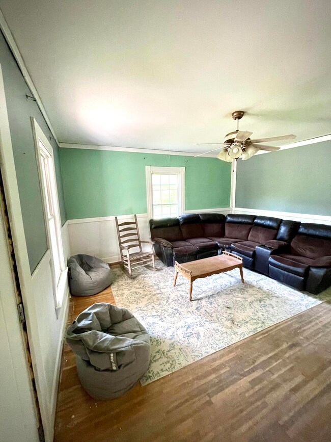 194 Mulberry St, Harrodsburg, KY 40330 - photo 6