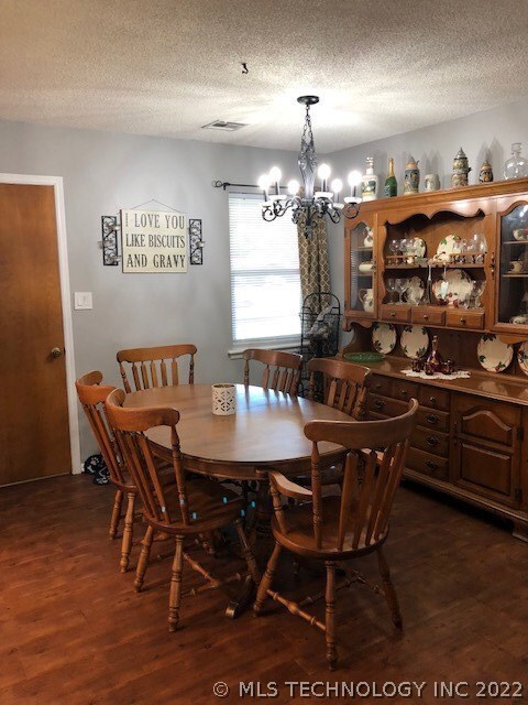Room for that hutch and lots of natural light.