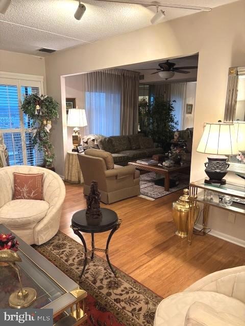 20332 Valley Forge Cir unit 332, King of Prussia, PA 19406 - photo 3