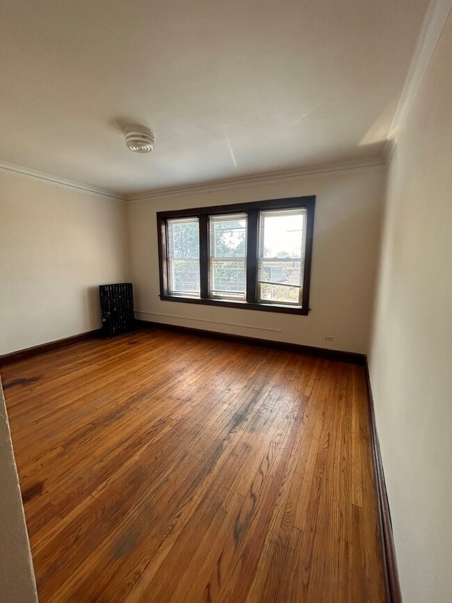 3149 N Long Ave unit 3, Chicago, IL 60641 - photo 2