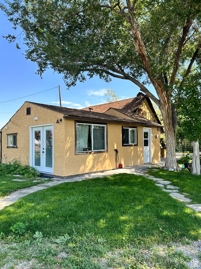 445 W 200 N, Castle Dale, UT 84513 - photo 3