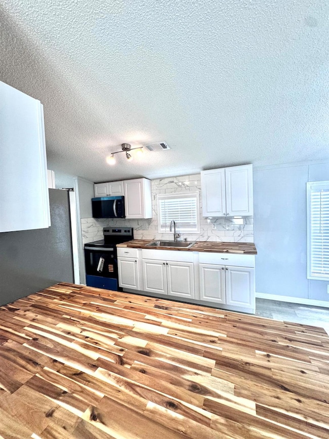 1067 Palm Ct, Okeechobee, FL 34974 - photo 7