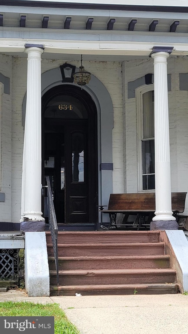 634 Centre Ave unit 2, Reading, PA 19601 - photo 4