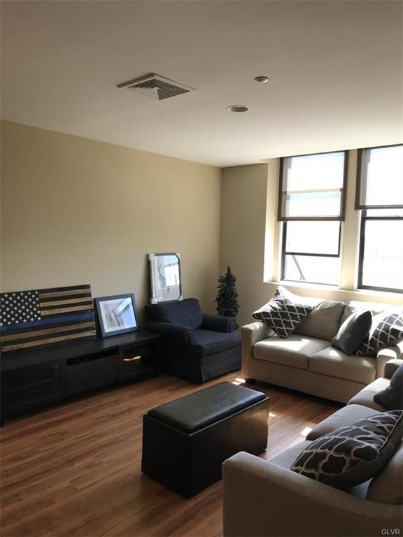 2 W Broad St unit 6, Bethlehem, PA 18018 - photo 3