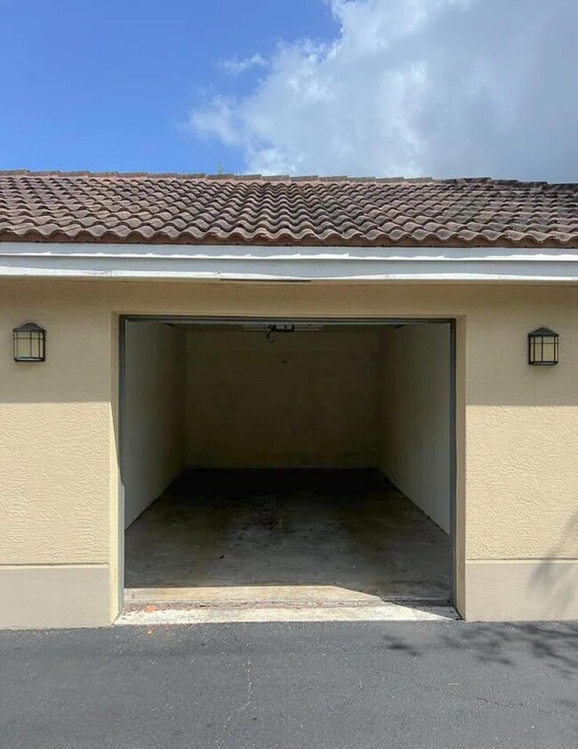 6556 Emerald Dunes Dr unit 207, West Palm Beach, FL 33411 - photo 6