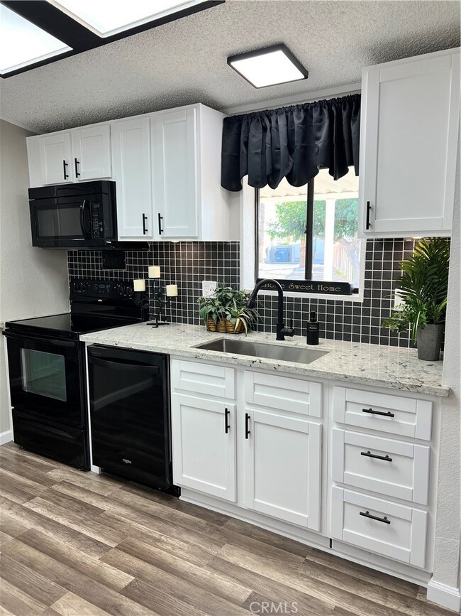 3589 Wells Rd unit 102, Blythe, CA 92225 - photo 3