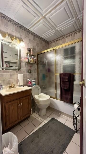 Bathroom (down)