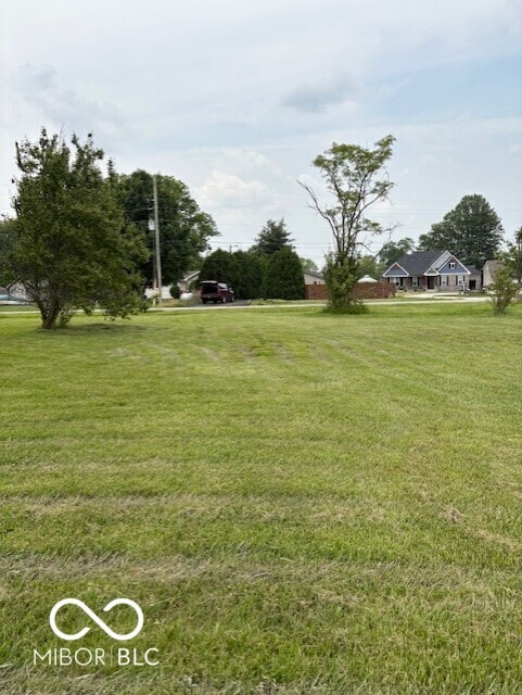 320 E Santee Dr, Lake Santee, IN 47240 - photo 2