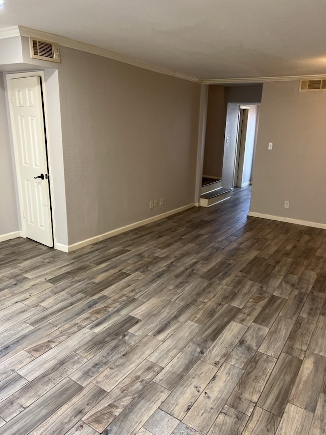 6200 W Tidwell Rd unit 306, Houston, TX 77092 - photo 3