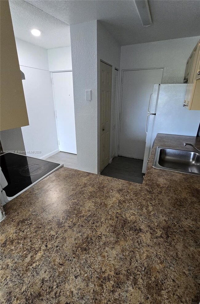 11110 SW 196th St unit A409, Cutler Bay, FL 33157 - photo 5