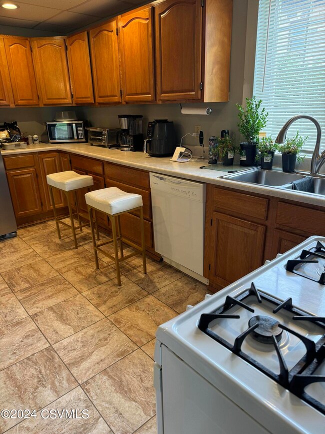 211 E 8th St, Watsontown, PA 17777 - photo 6