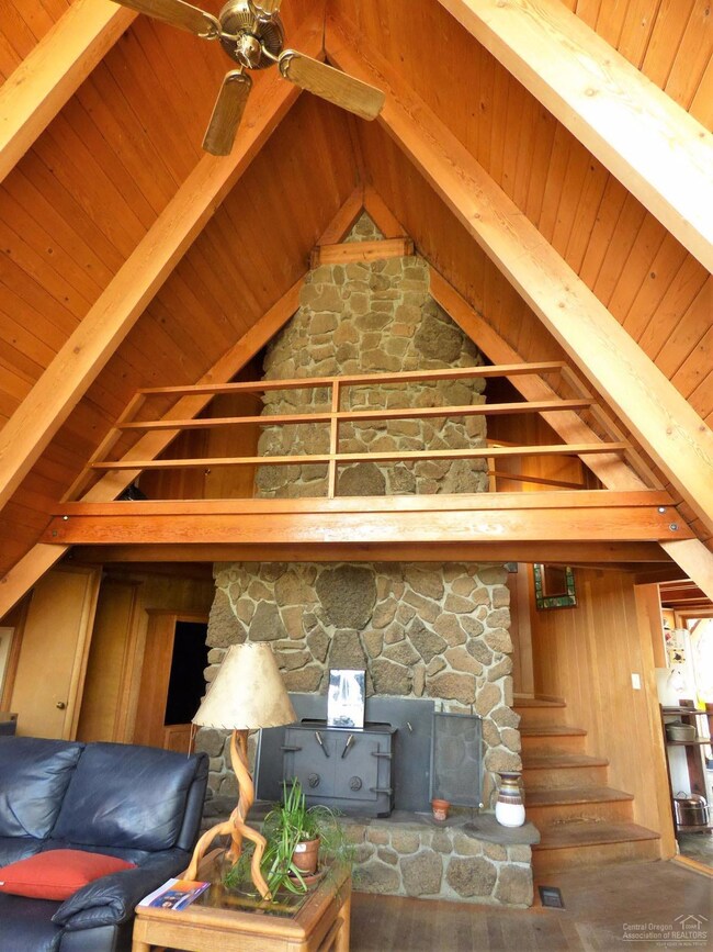 unlisted-address, Bend, OR 97702 - photo 4