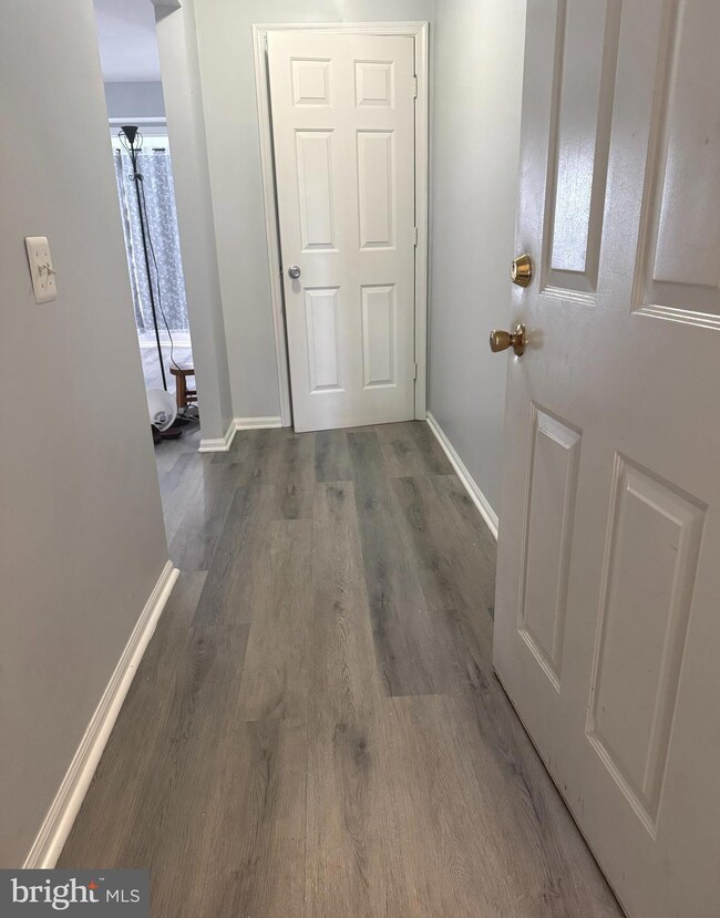 114 Prosperity Ave SE unit C, Leesburg, VA 20175 - photo 2