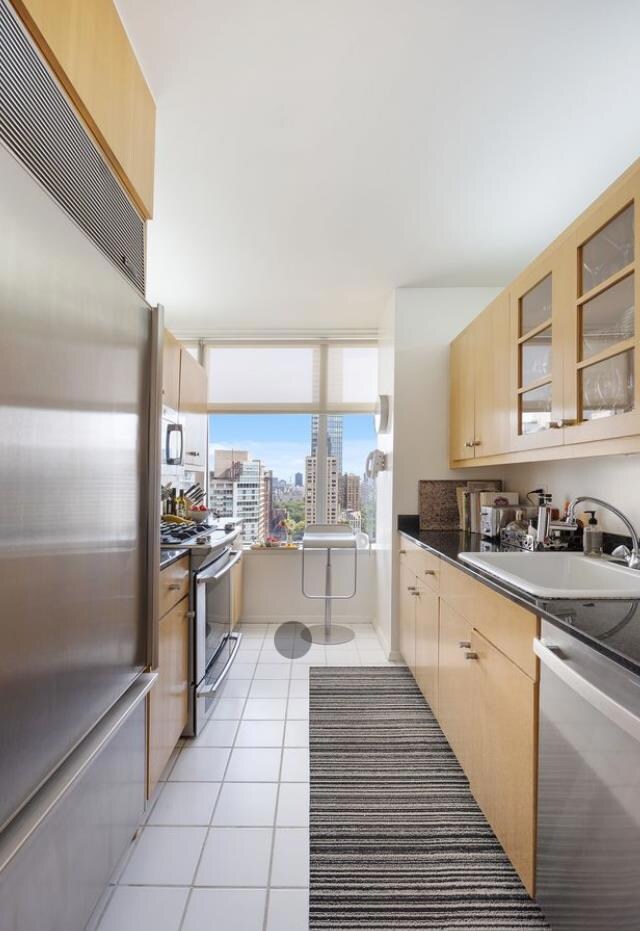 The 3 Lincoln Center unit 32D, New York, NY 10023 - photo 4