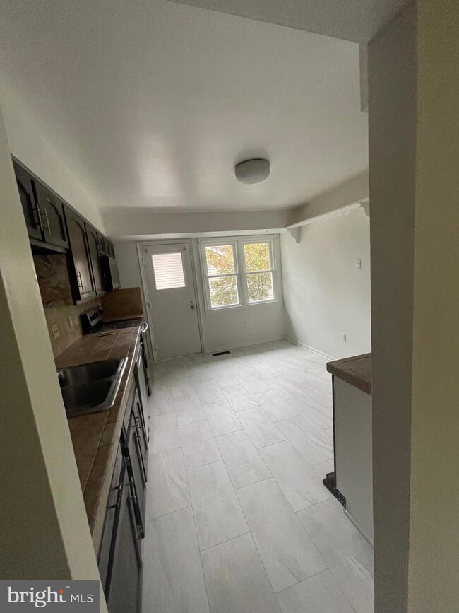 7107 Sontag Way, Springfield, VA 22153 - photo 5