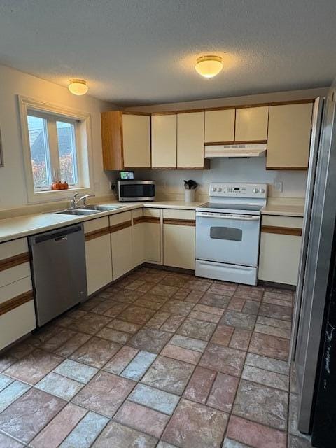 10 Ocean Park Rd unit 5, Old Orchard Beach, ME 04064 - photo 2