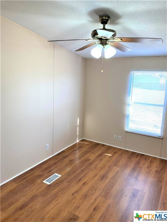 164 Hillside Dr, Troy, TX 76579 - photo 6