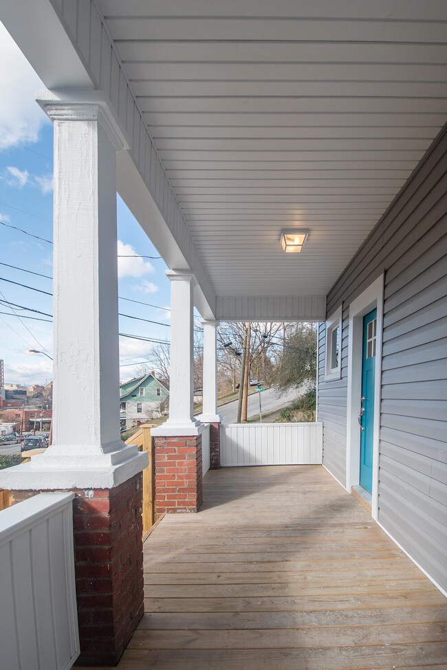 1002fporch2