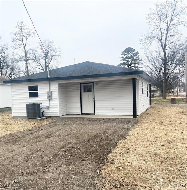 9 W Truitt St, Dexter, MO 63841 - photo 2