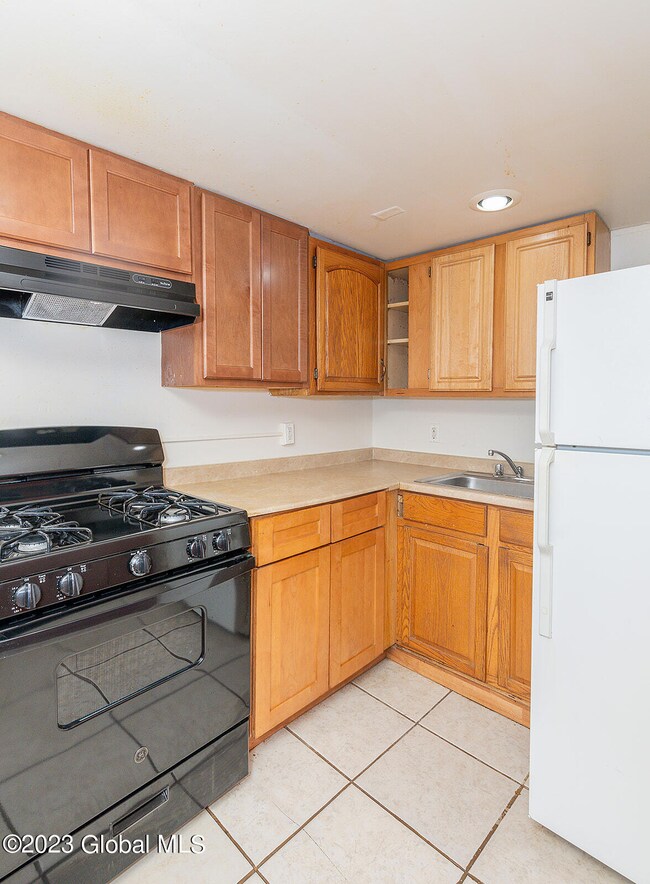 114 4th Ave unit 1, Albany, NY 12202 - photo 4