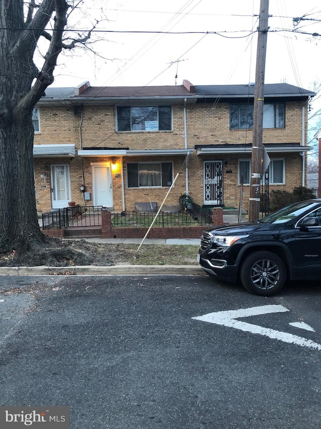 708 Delafield St NE, Washington, DC 20017 - photo 5