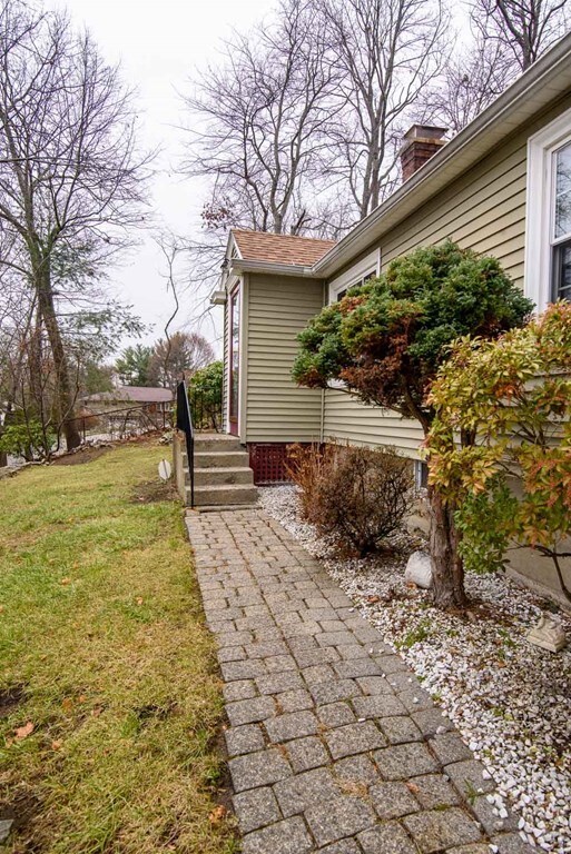 116 Winifred Ave, Worcester, MA 01602 - photo 6