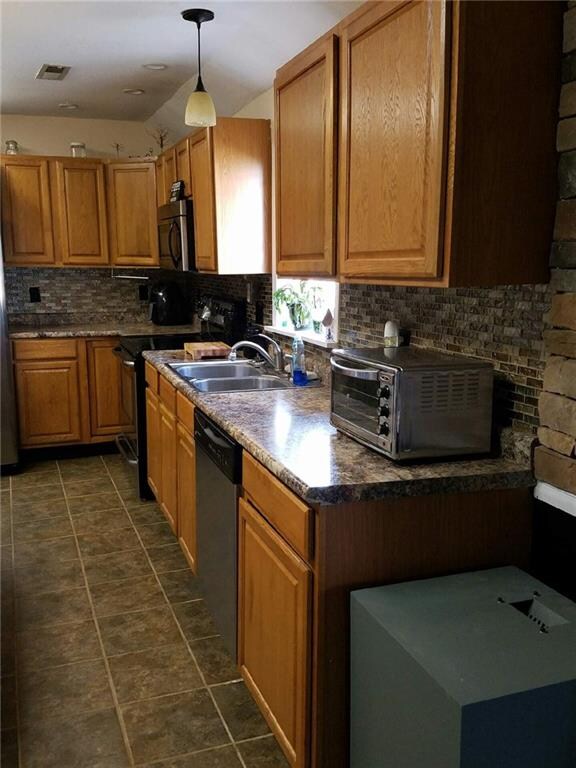 26 S 17th Ave, Beech Grove, IN 46107 - photo 2