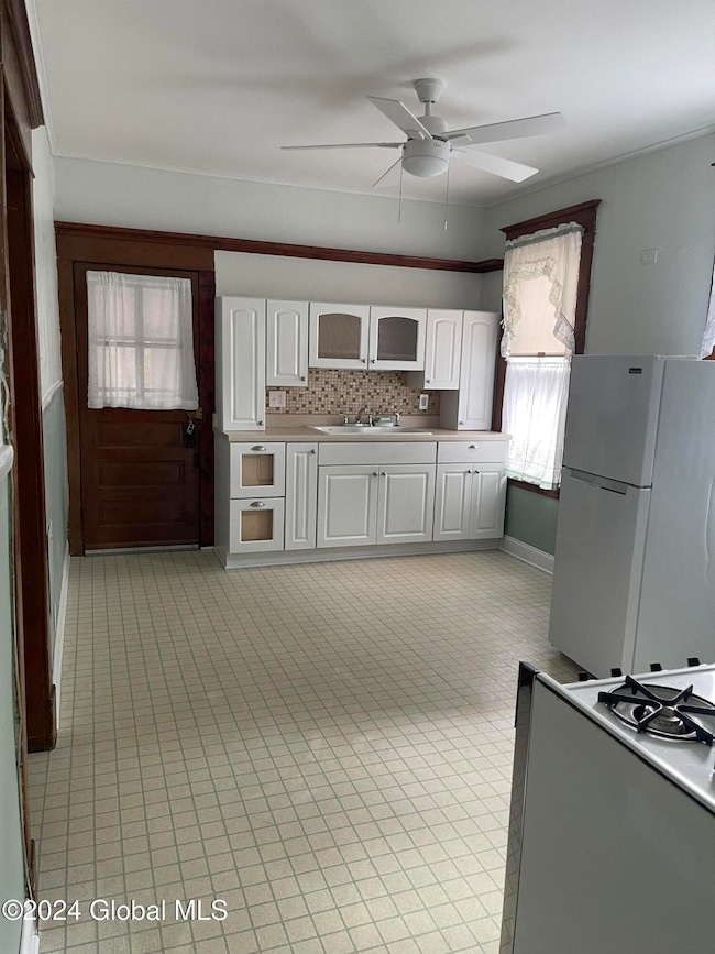 4 Frost Pl Kitchen