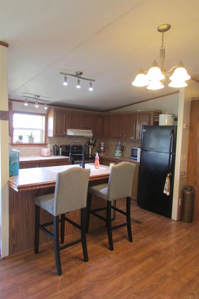 2746 S Robinson Rd, Bloomfield, IN 47424 - photo 7