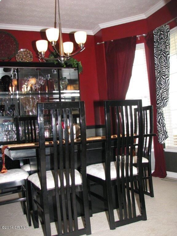 Dining area with bay window!