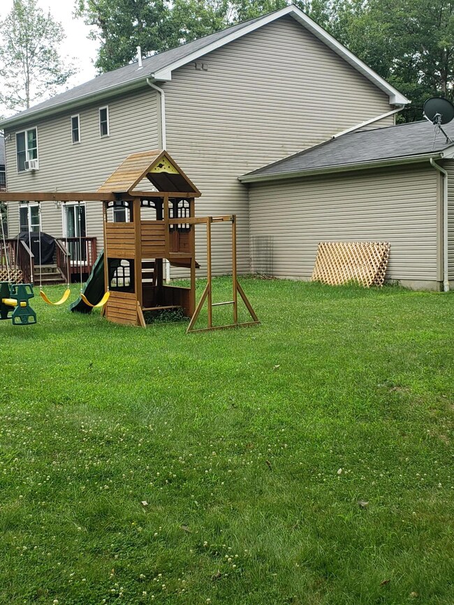 230 Aspen Dr, Milford, PA 18337 - photo 4