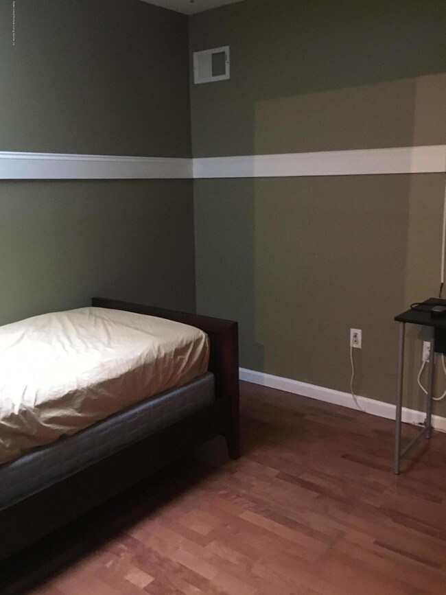19 forest ln 6