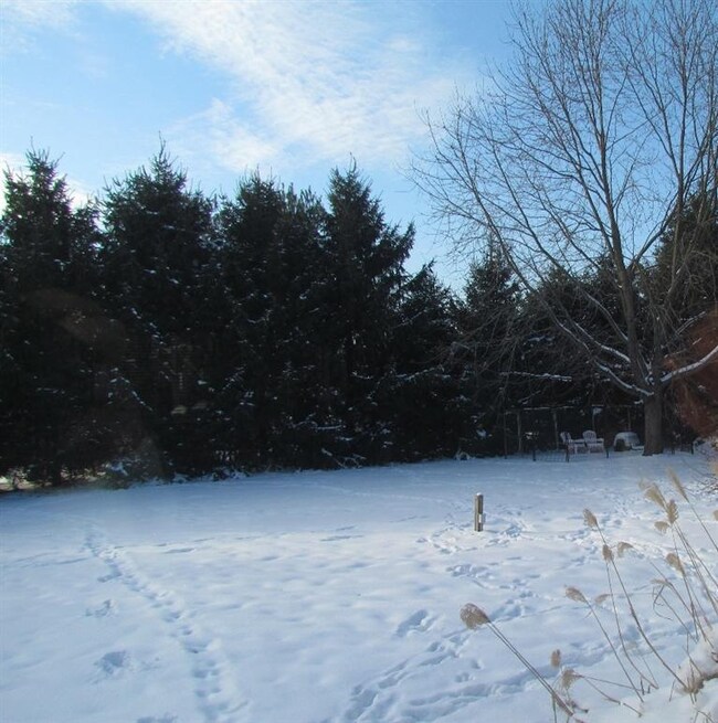 3002 N 350 E, Rolling Prairie, IN 46371 - photo 2