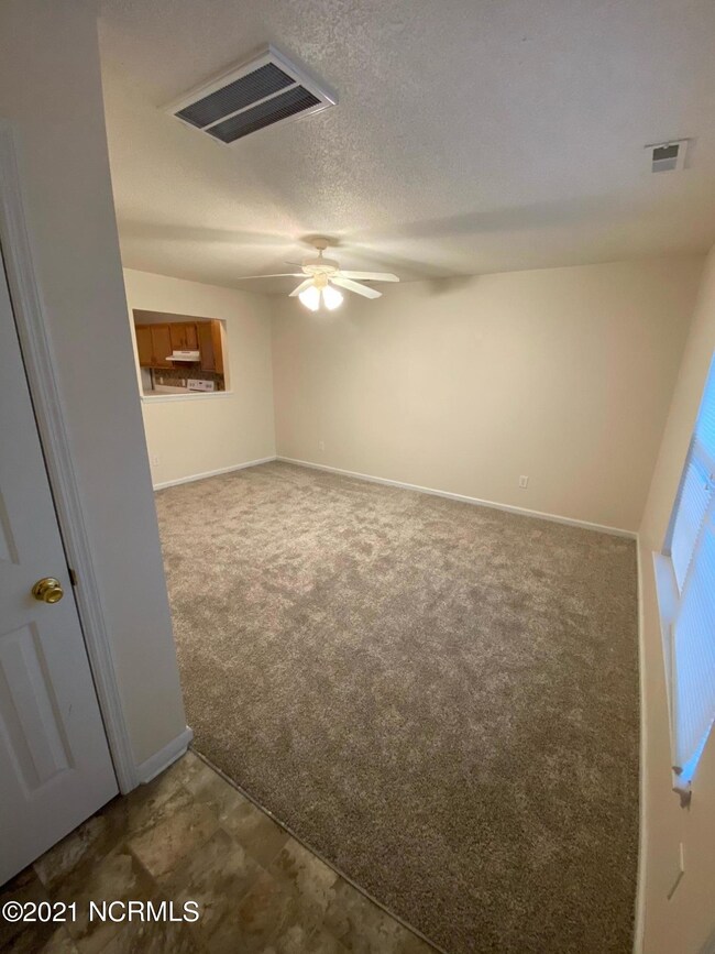 350 Bracken Place, Jacksonville, NC 28540 - photo 2