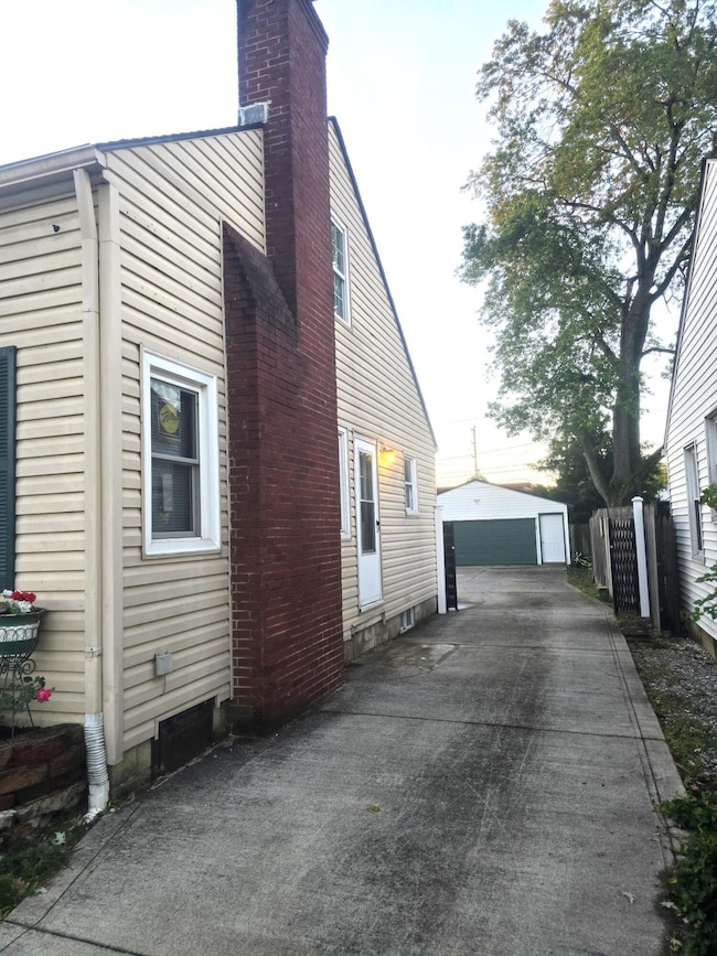 1213 Loretta Ave, Columbus, OH 43211 - photo 3