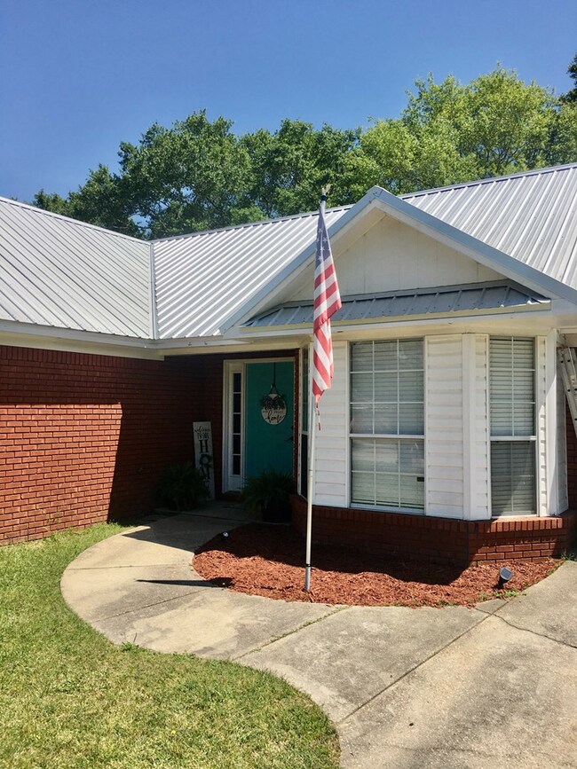 280 Nomad Cir, Kinsey, AL 36303 - photo 2