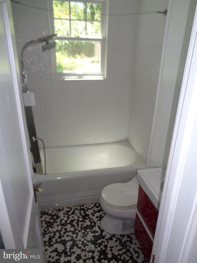 605 Ethan Allen Ave, Takoma Park, MD 20912 - photo 7