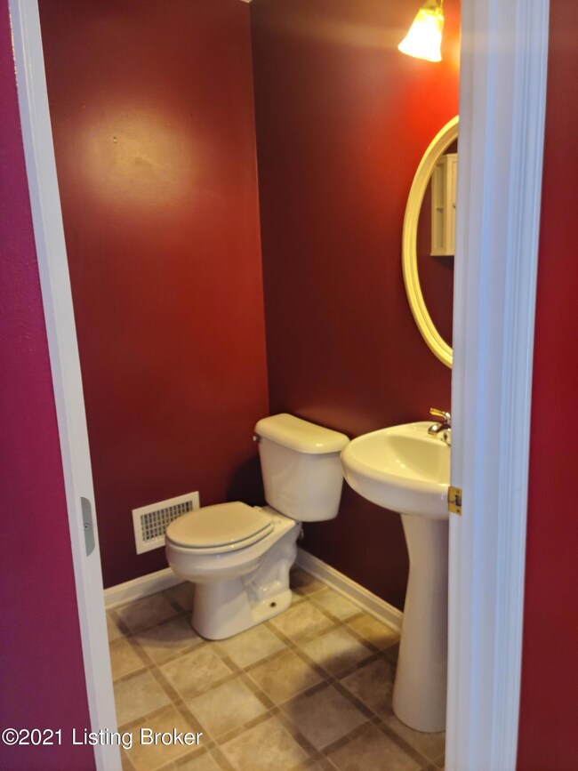 8703 Sanctuary Ln, Louisville, KY 40291 - photo 7