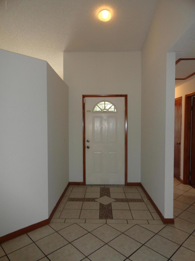 Foyer Entry